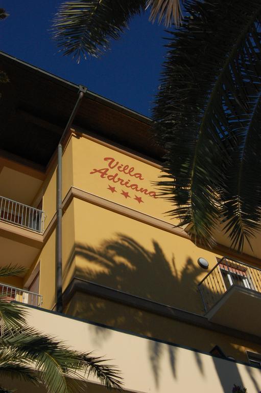 Hotel Villa Adriana Монтероссо-аль-Маре Экстерьер фото
